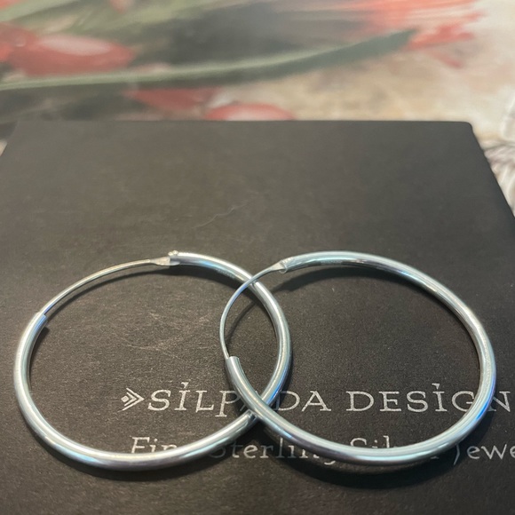 Silpada Flexible Hoop Sterling Silver Earrings - Picture 8 of 16